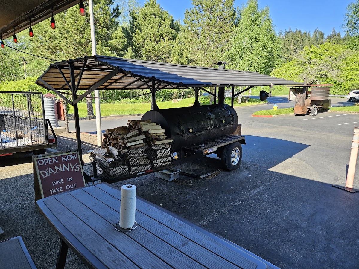 Danny's Bbq & Catering-4